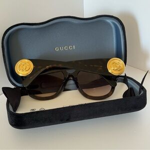 Gucci xxl logo sunglasses